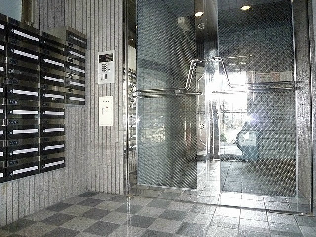 ワコーレ新神戸ステージの外観