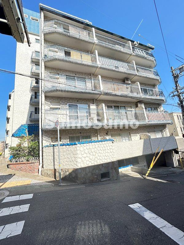 北野コーポラスの外観