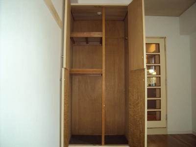 シティハウス夷川の内装|クローゼット