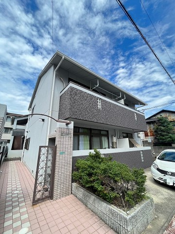 レグルス甲子園の外観