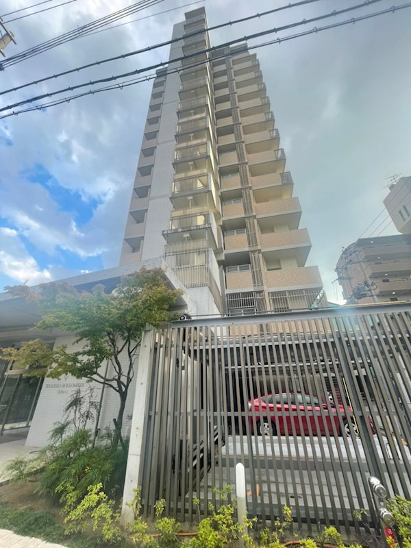 ワコーレ六甲道オービット1の外観