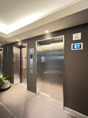 ワコーレ神戸北野ザ・テラスのエントランス