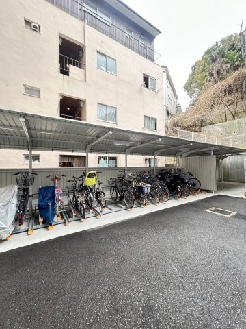 ワコーレ神戸北野ザ・テラスの駐車場