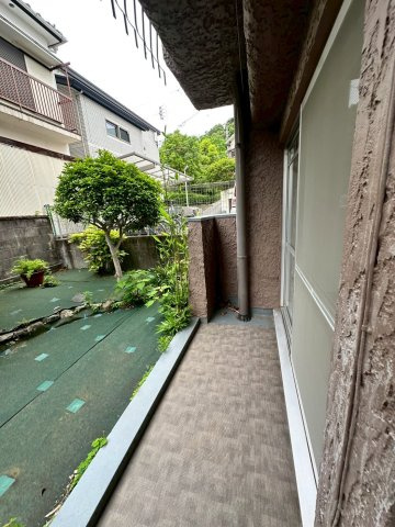 北夙川ハイツのバルコニー