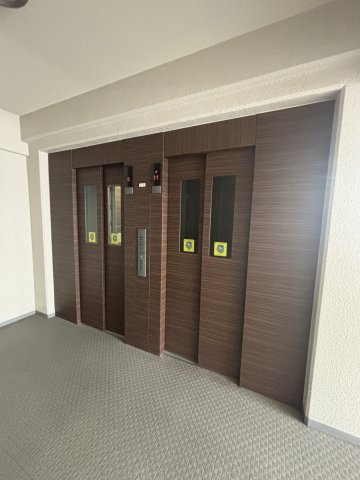 中山手コーポのロビー