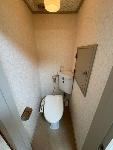 上池田グリーンハイツのトイレ|ゆったりとした空間のトイレです