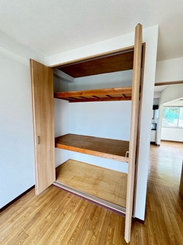 中山手通7丁目南マンション 4号棟の収納