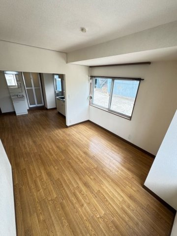 中山手通7丁目南マンション 4号棟の居間・リビング