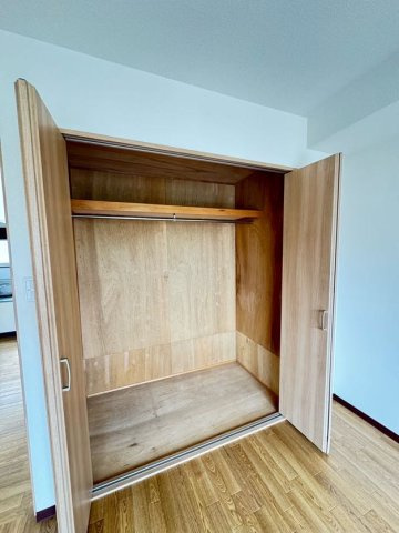 中山手通7丁目南マンション 4号棟の収納