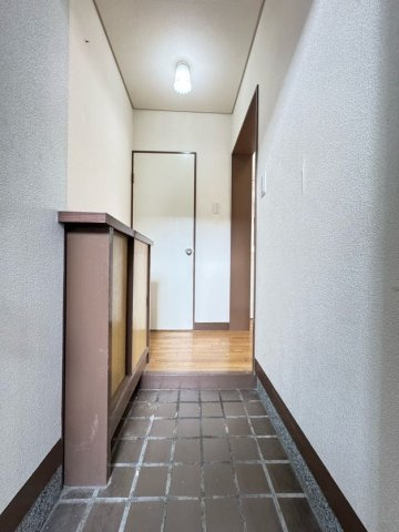 中山手通7丁目南マンション 4号棟の玄関