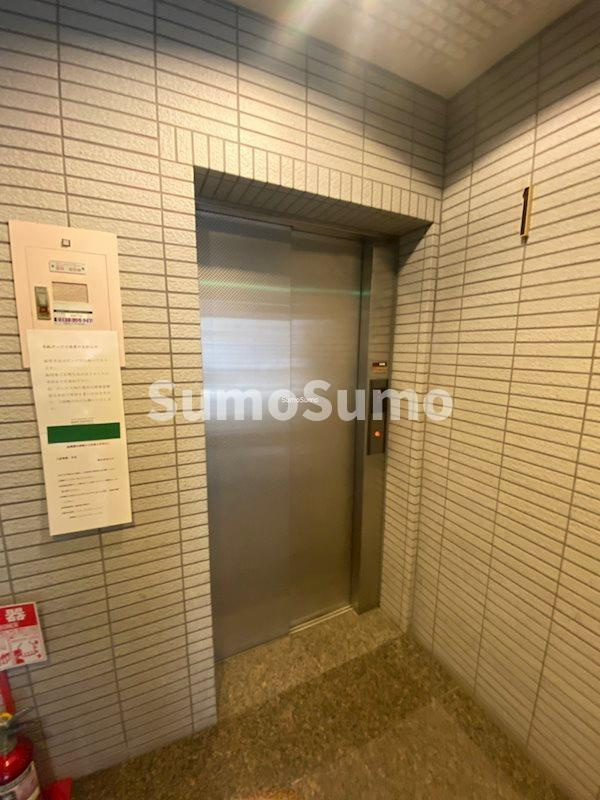 北堀江かがせのロビー
