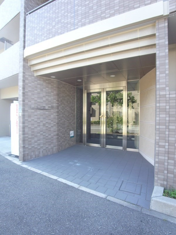 レシェンテ六甲のエントランス