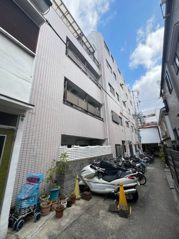 中間東雲ハイツの外観