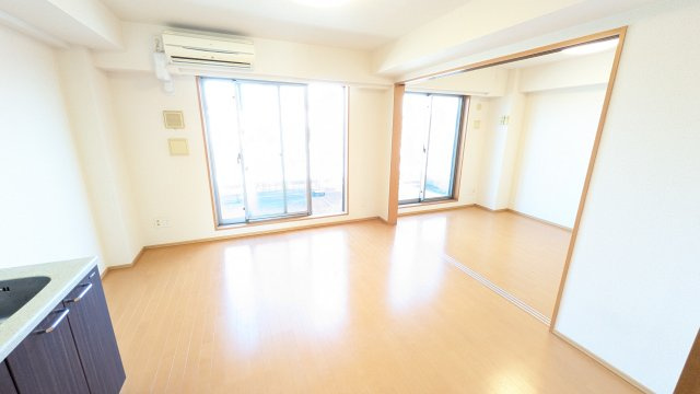 第18シントウキョウビルの居間・リビング