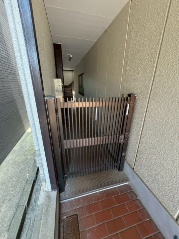 中山コーポラスのエントランス