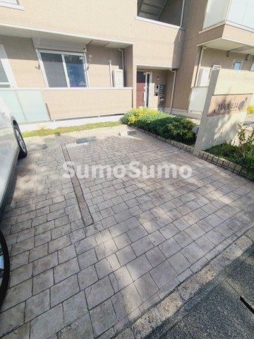 ルクリア　B棟の駐車場