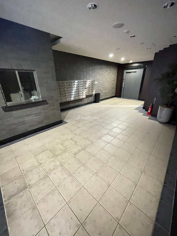レジディア京町堀のロビー