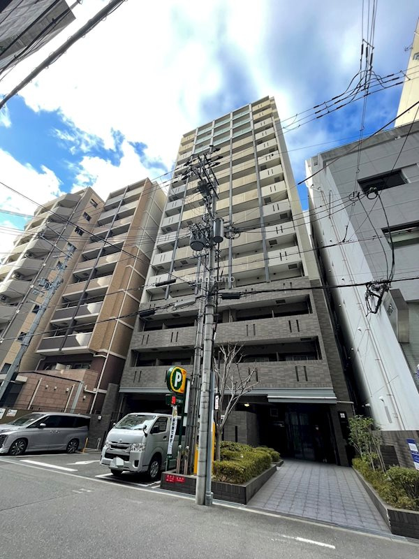 レジディア京町堀の外観
