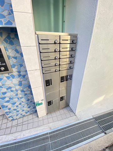 光Haus+里中の外観|便利な宅配ボックス完備♪
