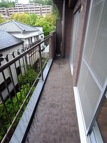 北夙川ハイツのバルコニー