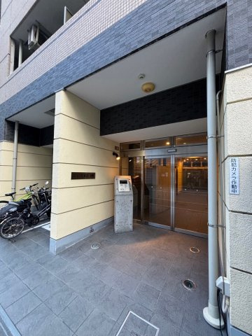 レジデンス本町のエントランス|建物の内部です