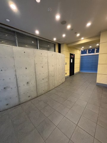 レジデンス本町のロビー|毎日通るロビーはこのようになっています