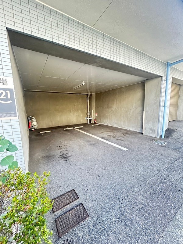 六甲ひのきの駐車場