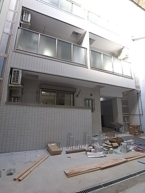 レガーロ春日野道の外観