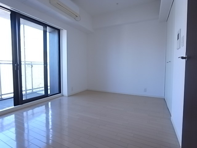 レジディア神戸元町の居間・リビング