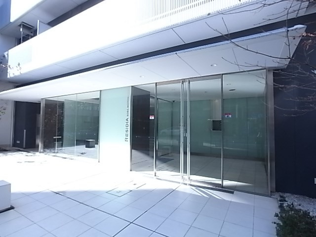 レジディア神戸元町のエントランス