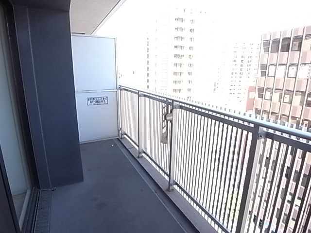 レジディア神戸元町のバルコニー