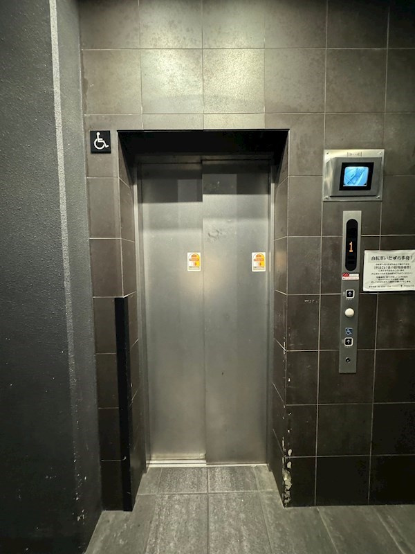 ルクレ堺筋本町レジデンスの外観