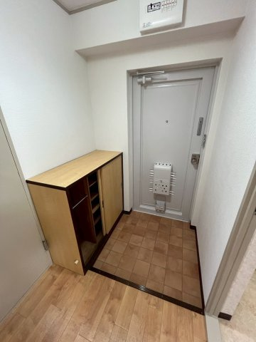 加島第２マンションの玄関