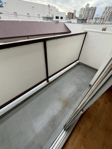 加島第２マンションのバルコニー