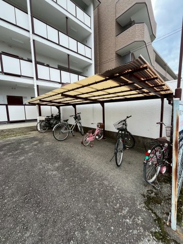 加島第２マンションの外観