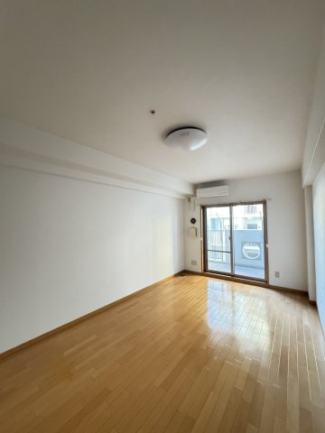 レジディア三宮東の居間・リビング