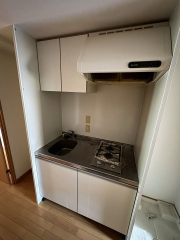 レジディア三宮東のキッチン