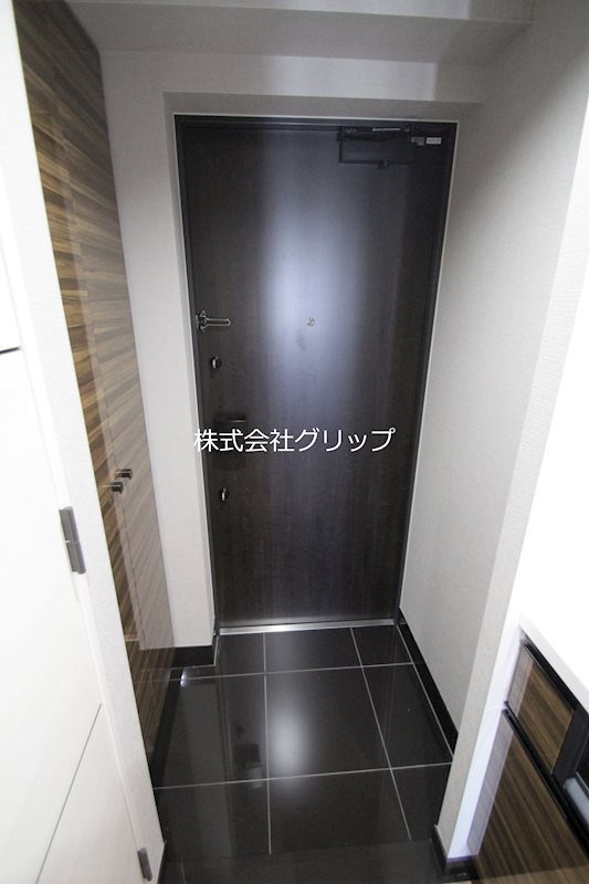 Le'a MARKS横濱弐番館の玄関