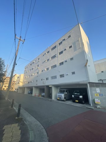前田住宅ビルの外観
