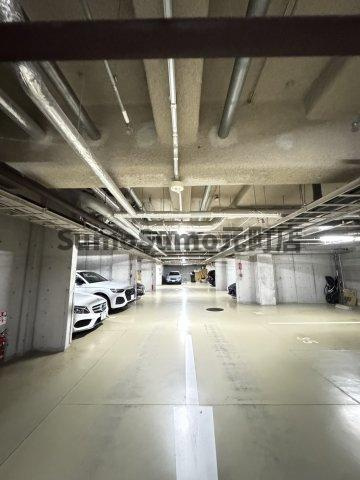 ワコーレザ・トアロードレジデンスの駐車場