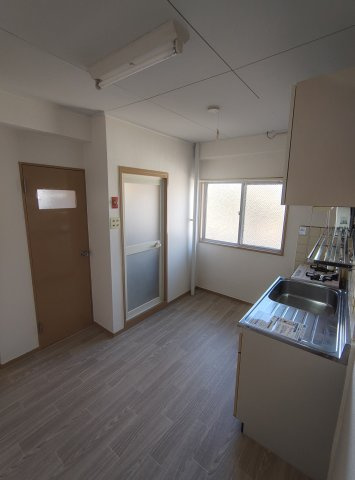 三山マンションの居間・リビング