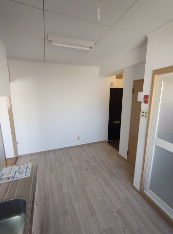 三山マンションの居間・リビング