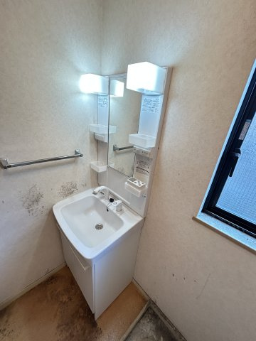 中山手ガーデンハウスＣ棟の洗面所