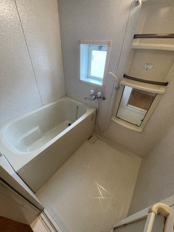 ワコーレヴィータ須磨浦通の浴室