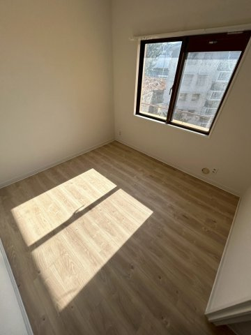 上ヶ原TWENTYEIGHTの洋室