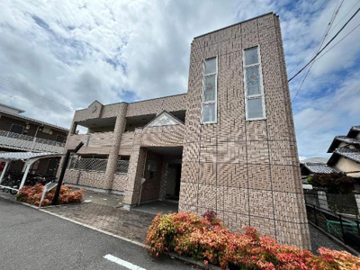 【外観】 | シャイン・ヴェルジェ | 外観写真（昼）