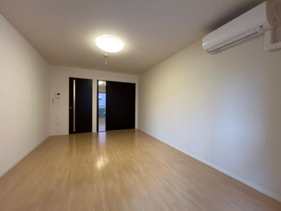 【内装】 | シャイン・ヴェルジェ | 洋室