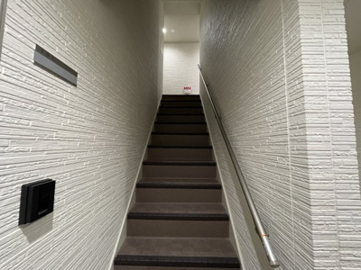 【エントランス】 | クリエオーレ淡路Ⅰ | 綺麗な玄関です