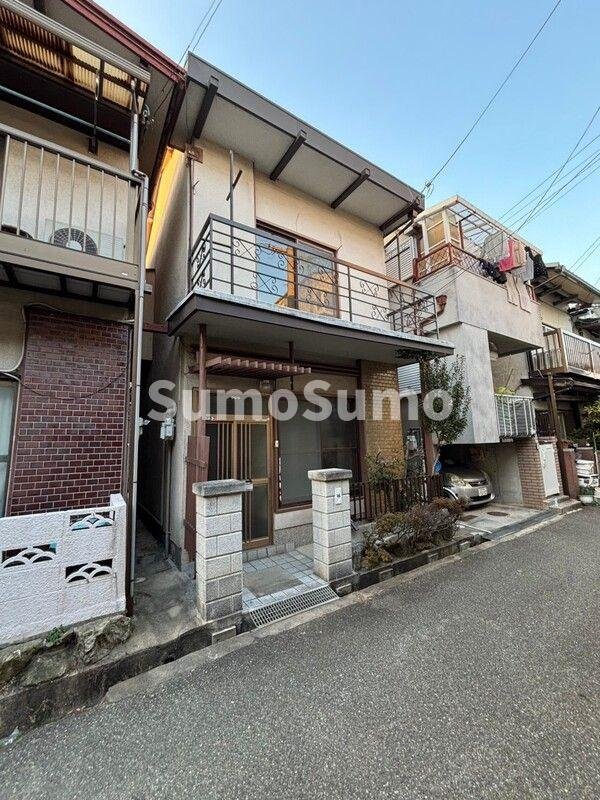 猪名寺1丁目貸家の外観