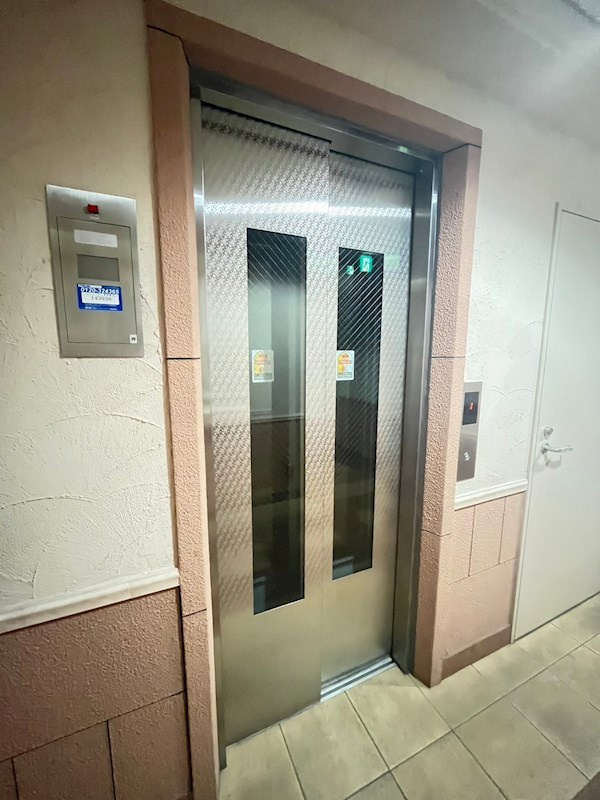 甲東園さくらいマンションの外観